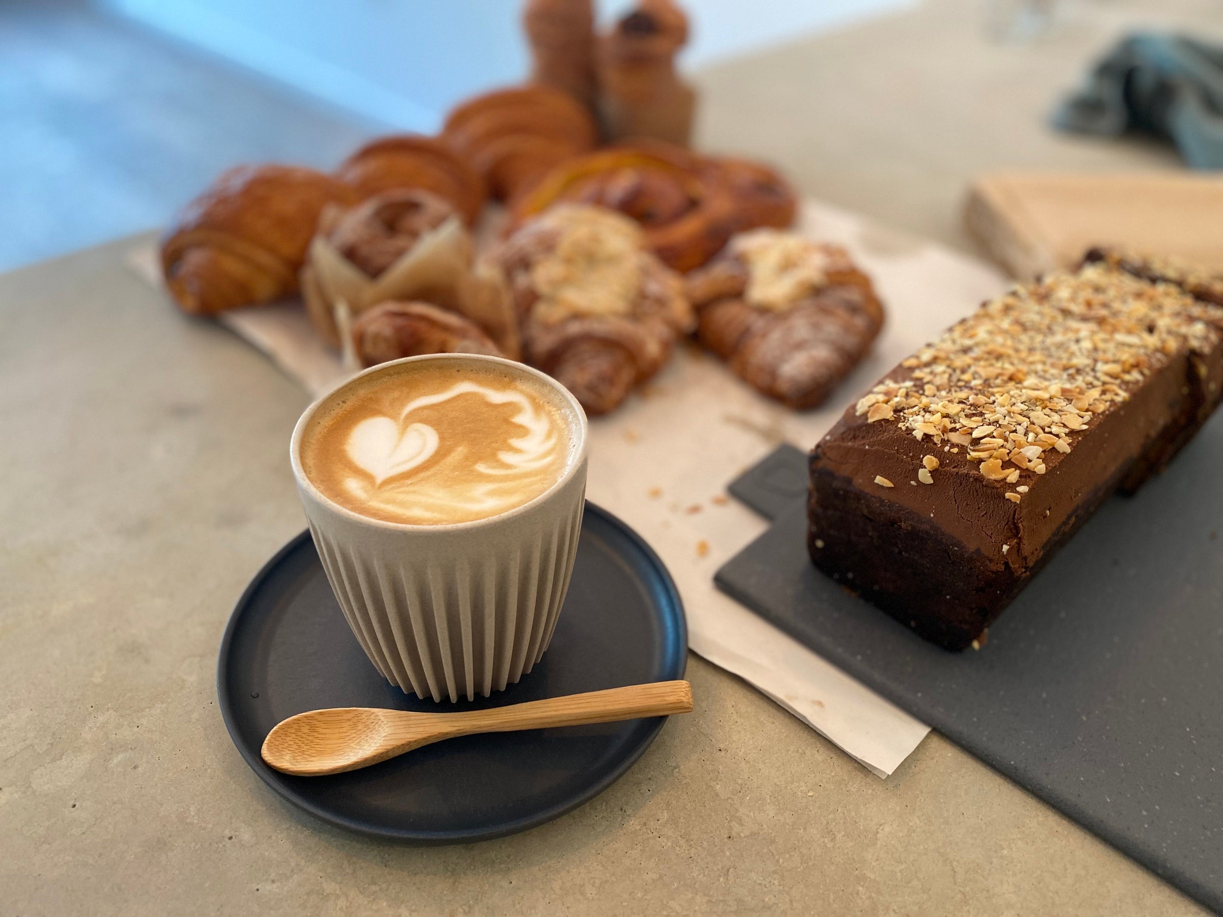 Wholesale Reusable Coffee Cups for Restaurants & Bakeries